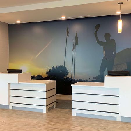 La Quinta Inn & Suites By Wyndham Round Rock Near Kalahari Zewnętrze zdjęcie