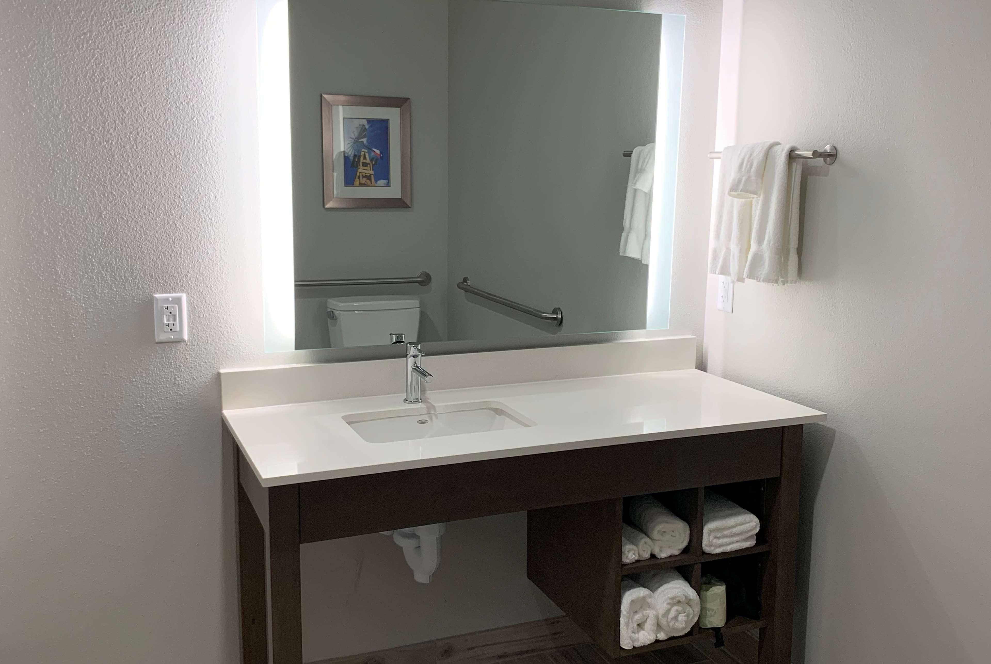 La Quinta Inn & Suites By Wyndham Round Rock Near Kalahari Zewnętrze zdjęcie
