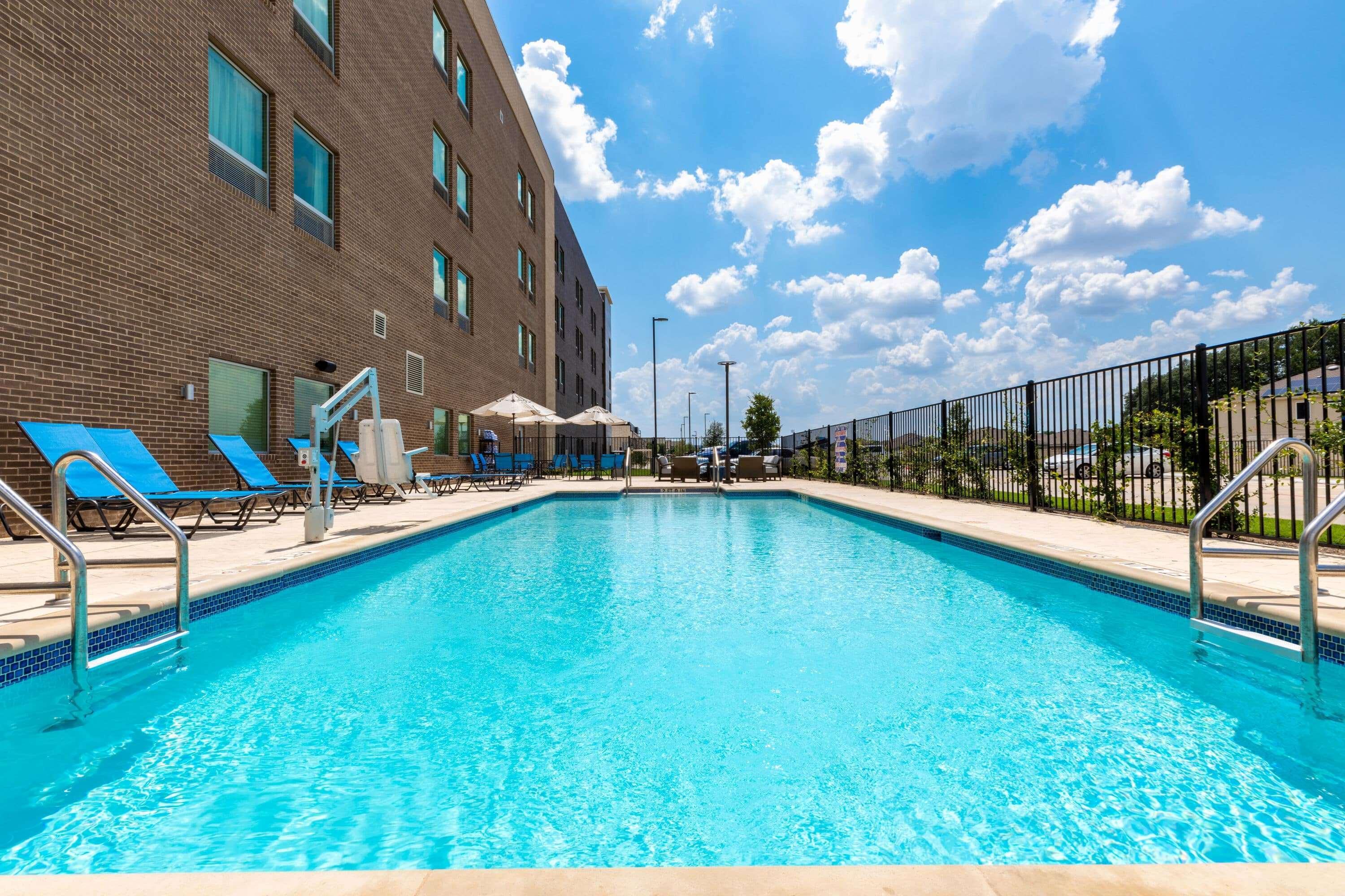 La Quinta Inn & Suites By Wyndham Round Rock Near Kalahari Zewnętrze zdjęcie