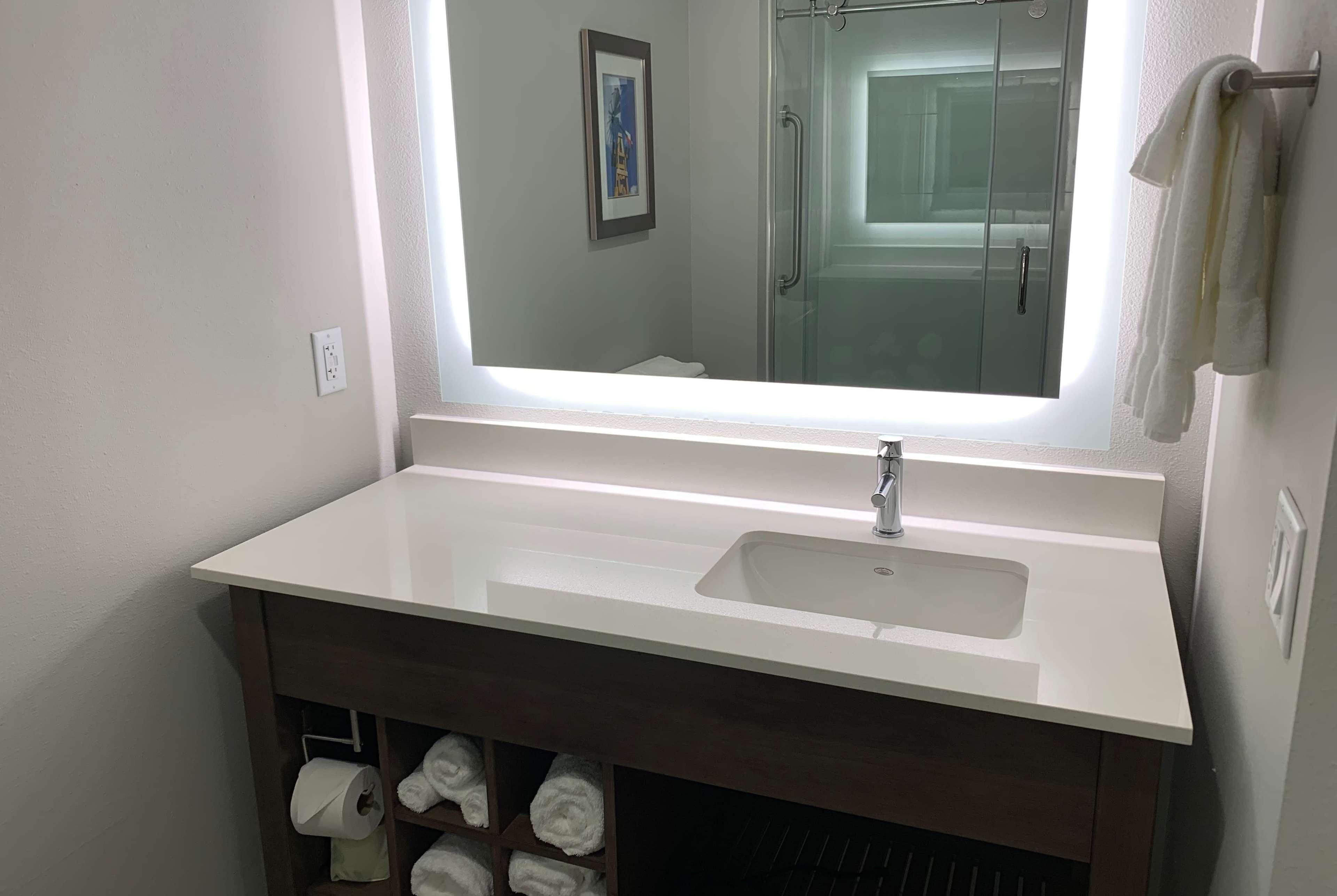 La Quinta Inn & Suites By Wyndham Round Rock Near Kalahari Zewnętrze zdjęcie