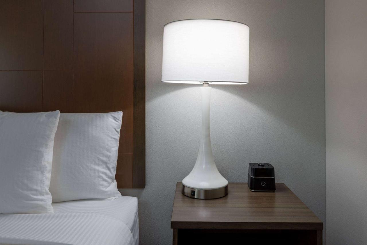 La Quinta Inn & Suites By Wyndham Round Rock Near Kalahari Zewnętrze zdjęcie
