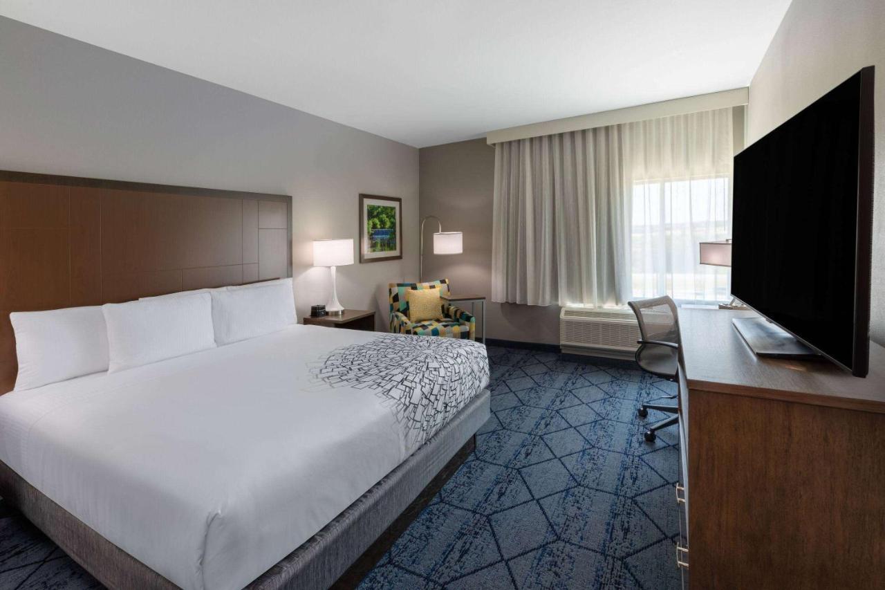 La Quinta Inn & Suites By Wyndham Round Rock Near Kalahari Zewnętrze zdjęcie