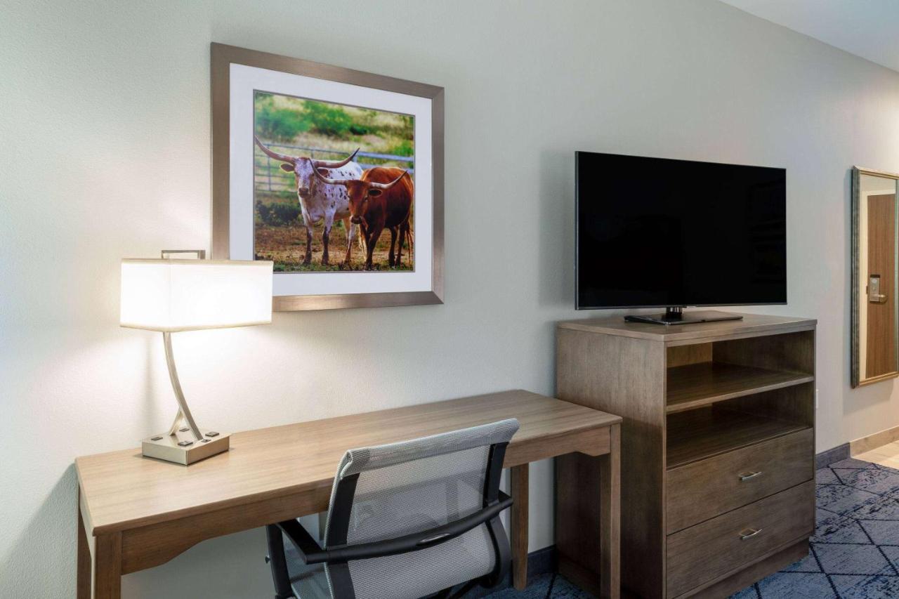 La Quinta Inn & Suites By Wyndham Round Rock Near Kalahari Zewnętrze zdjęcie