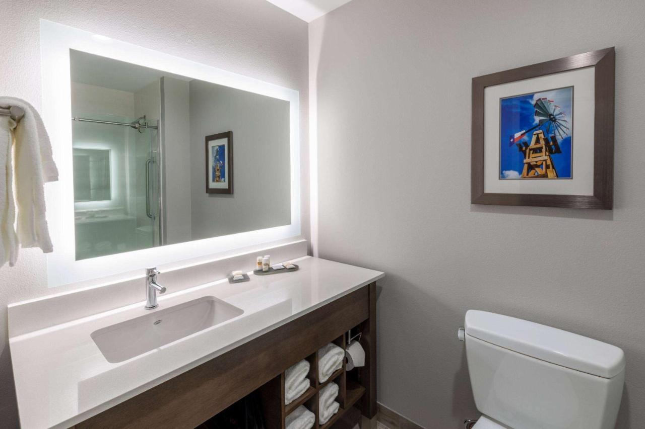 La Quinta Inn & Suites By Wyndham Round Rock Near Kalahari Zewnętrze zdjęcie