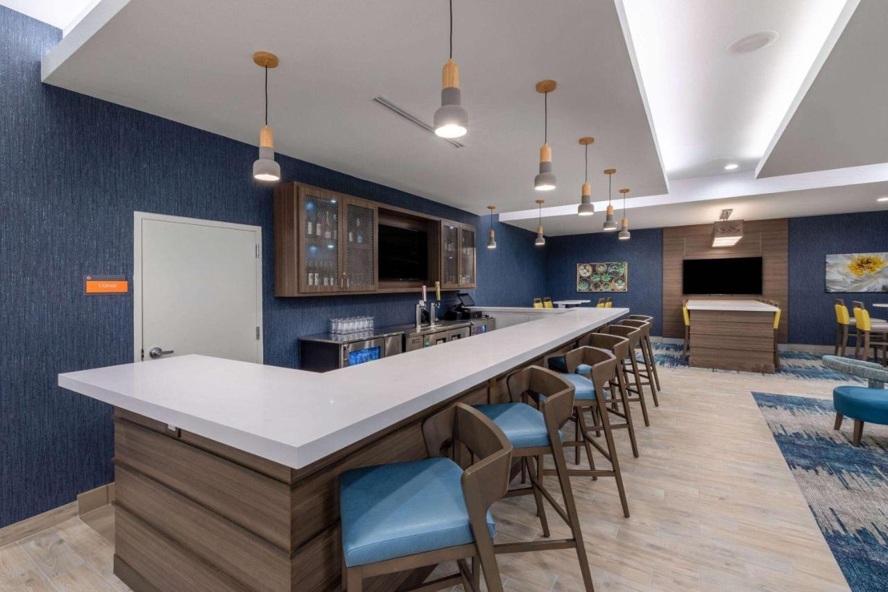 La Quinta Inn & Suites By Wyndham Round Rock Near Kalahari Zewnętrze zdjęcie